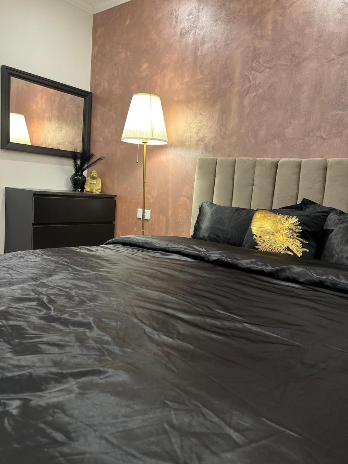 La Doree & Netflix Parking Wifi Villa